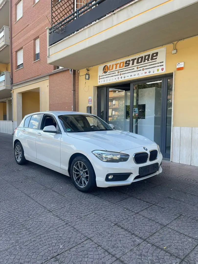 BMW 116 116d Advantage 5p auto Blanc - 1