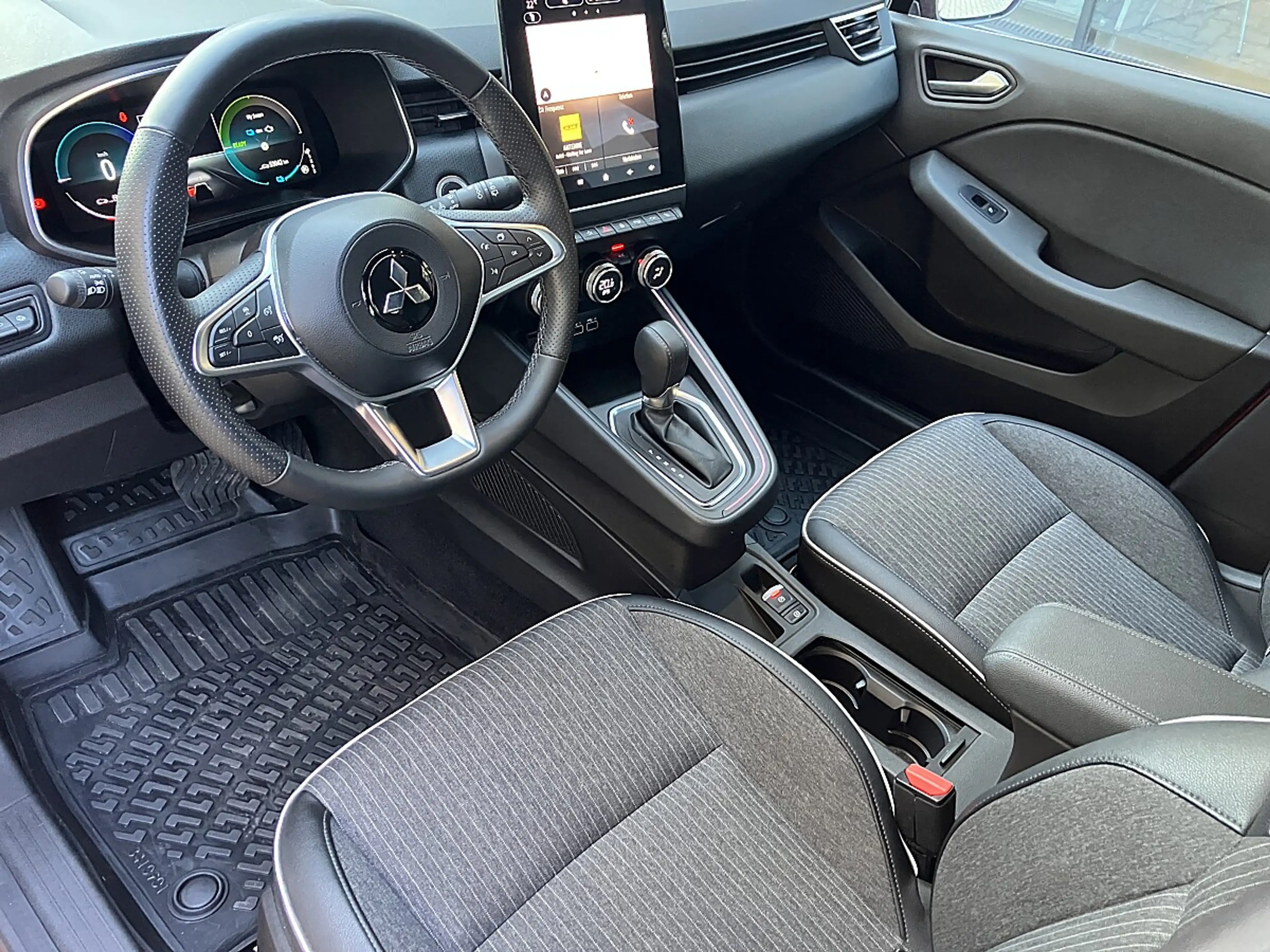 Mitsubishi Colt 1,6 HEV Diamond Aut. — photo 7