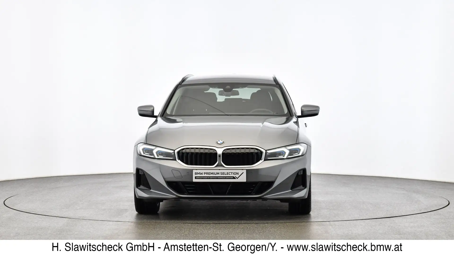 BMW 320 d xDrive G21 Grau - 2
