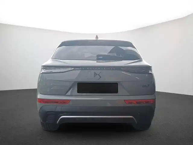 DS Automobiles DS 7 view 3