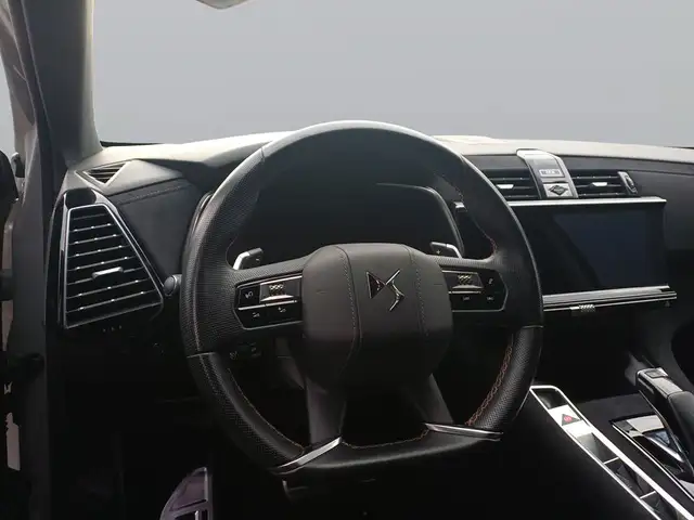 DS Automobiles DS 7 view 13