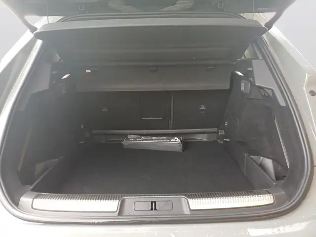 DS Automobiles DS 7 view 7