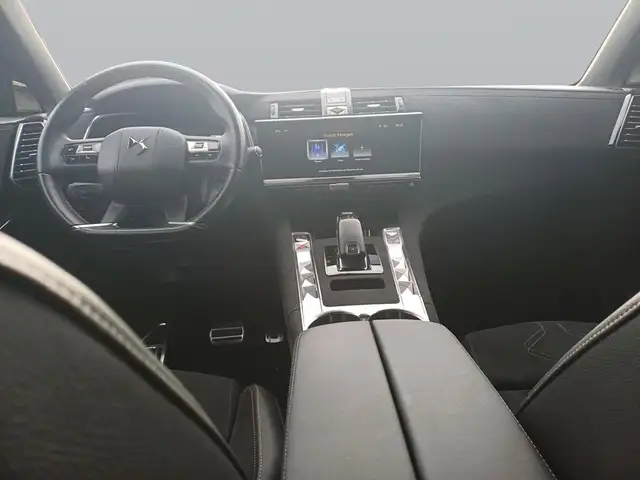 DS Automobiles DS 7 view 10