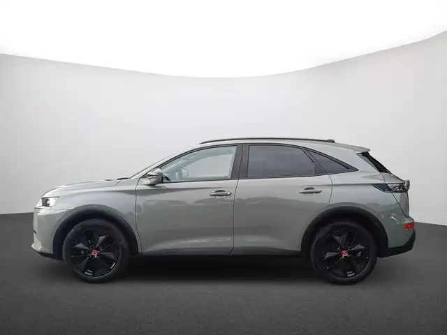 DS Automobiles DS 7 view 4