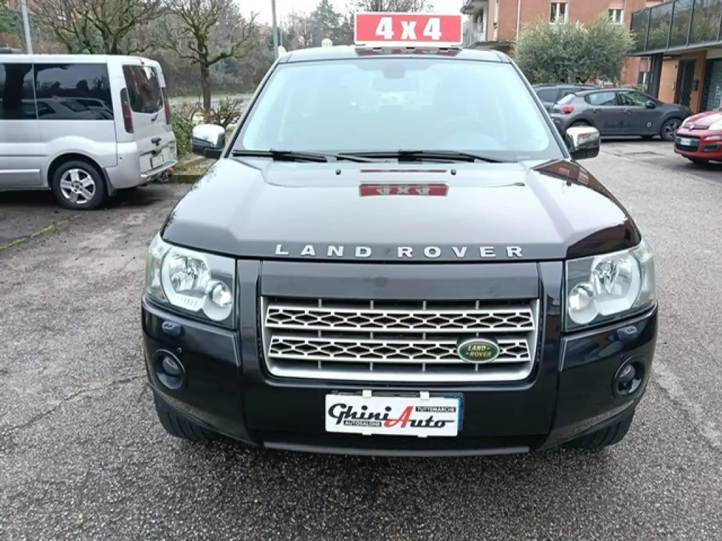 Land Rover Freelander 2.2 TD4 S.W. SE Nero - 2