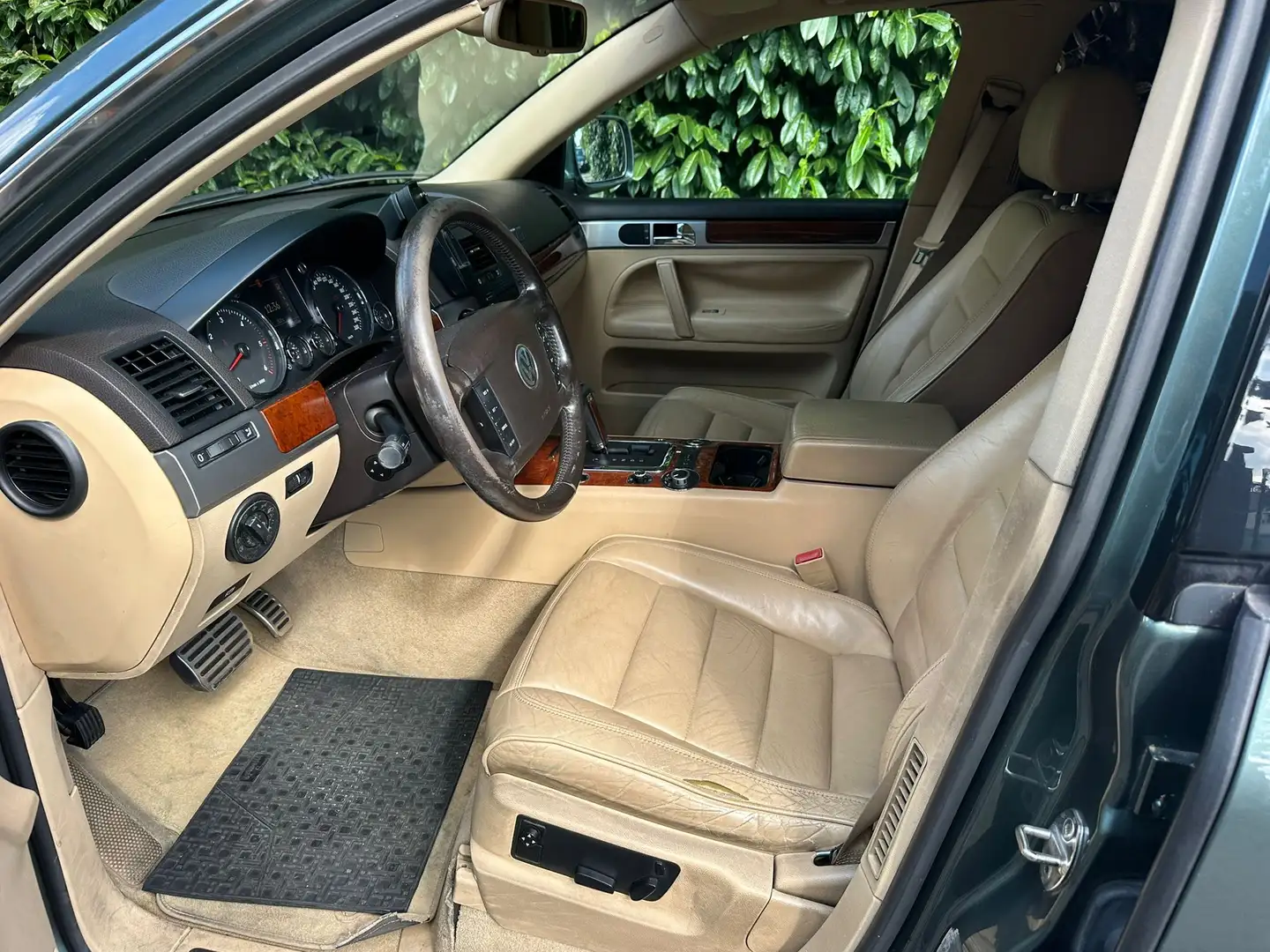 Volkswagen Touareg 5.0 V10 tdi tiptronic/ in ottime condizioni / Grün - 2