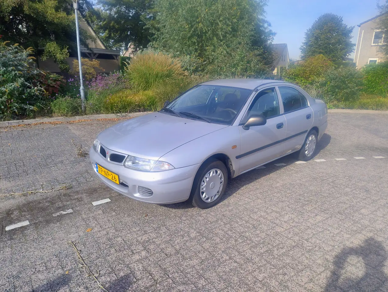 Mitsubishi Carisma