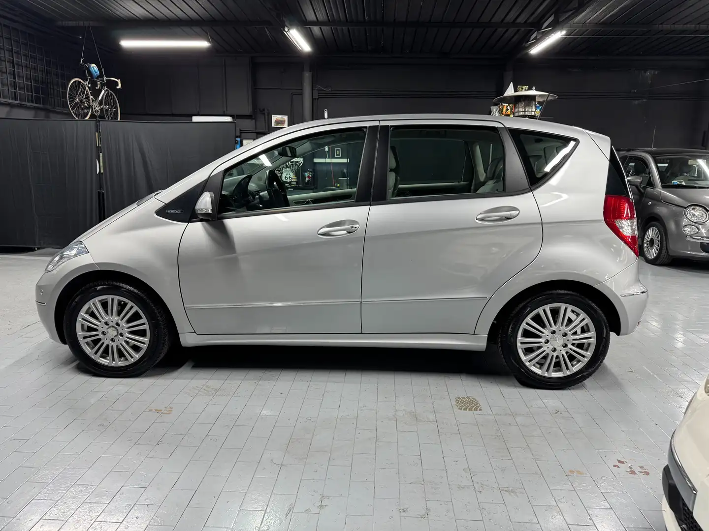 Mercedes-Benz A 160 Classe A - W/C 169 (150) Elegance FL Argent - 2