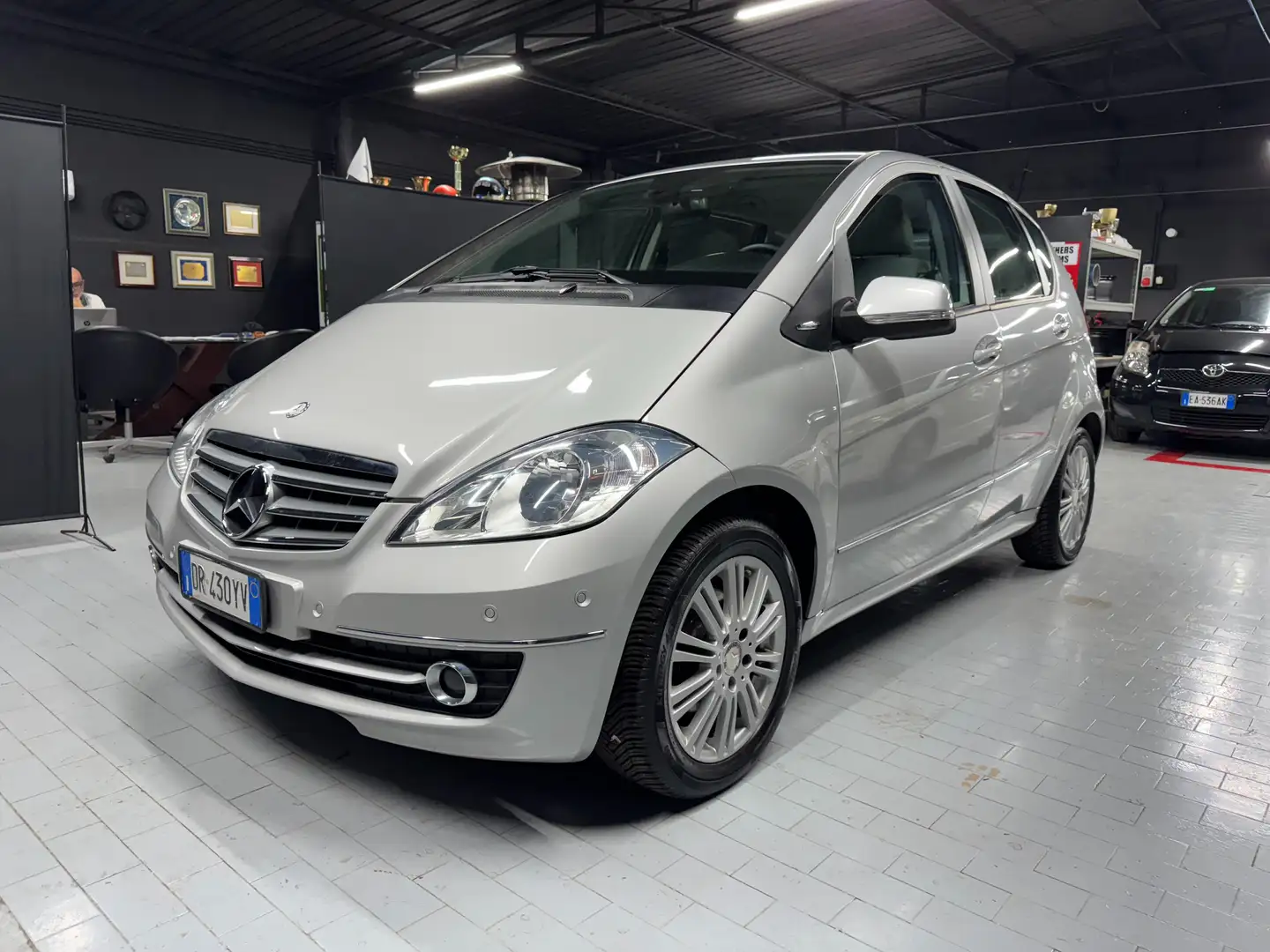 Mercedes-Benz A 160 Classe A - W/C 169 (150) Elegance FL Argent - 1