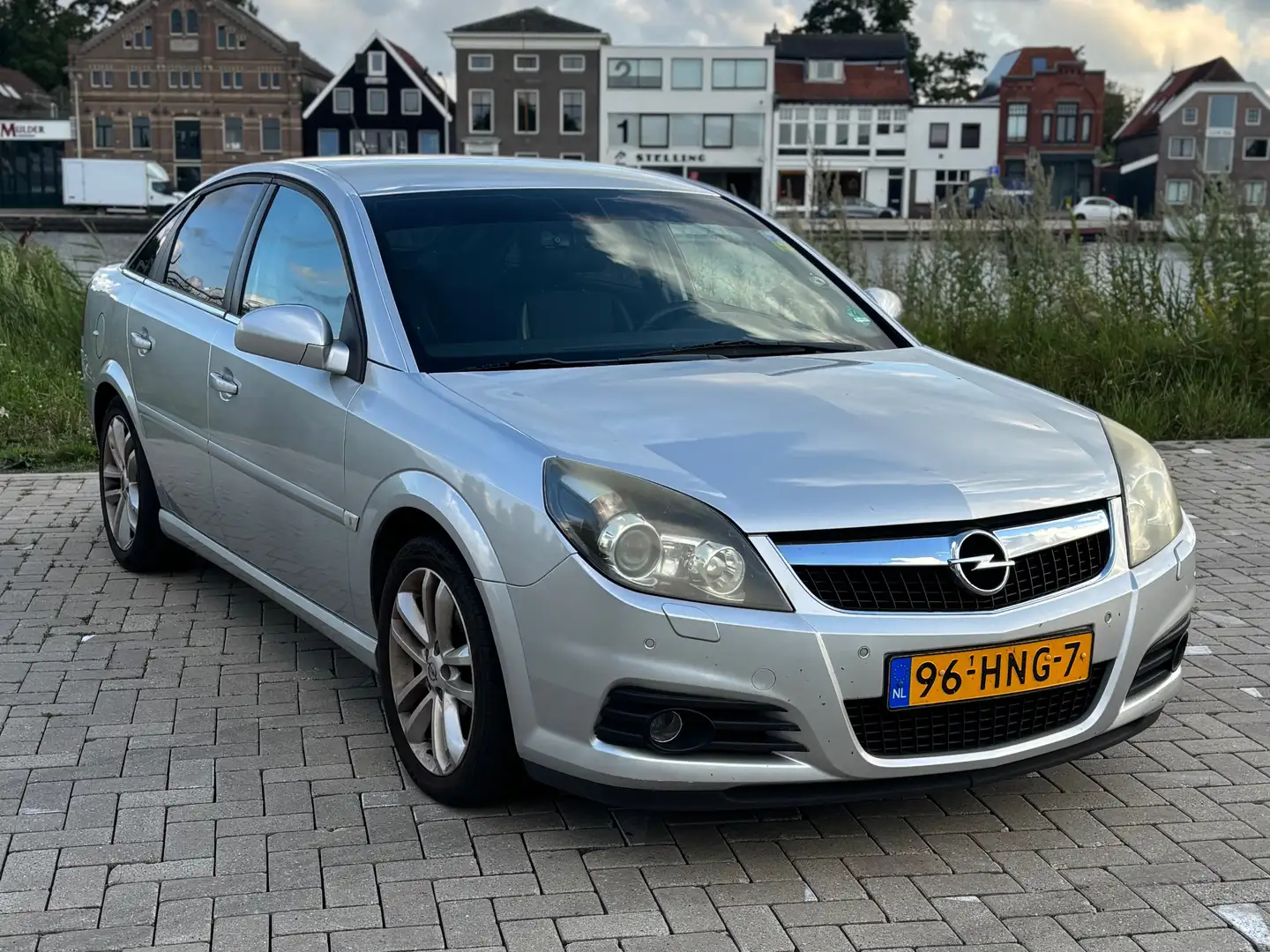 Opel Vectra Vectra 1.8-16V Executive Zilver - 2