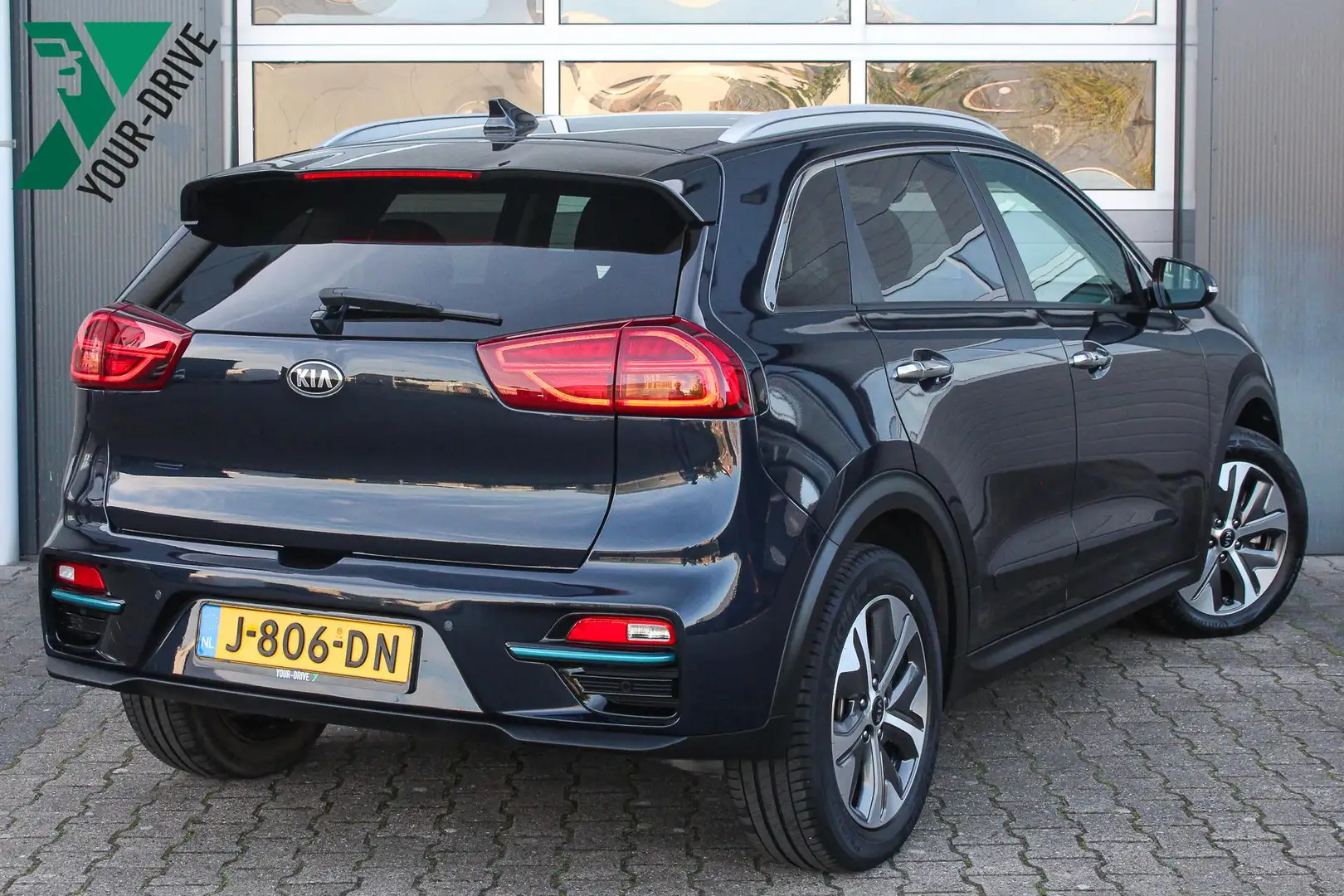 Kia e-Niro ExecutiveLine 64 kWh 204 PK | Facelift + 3 fase la Blau - 2