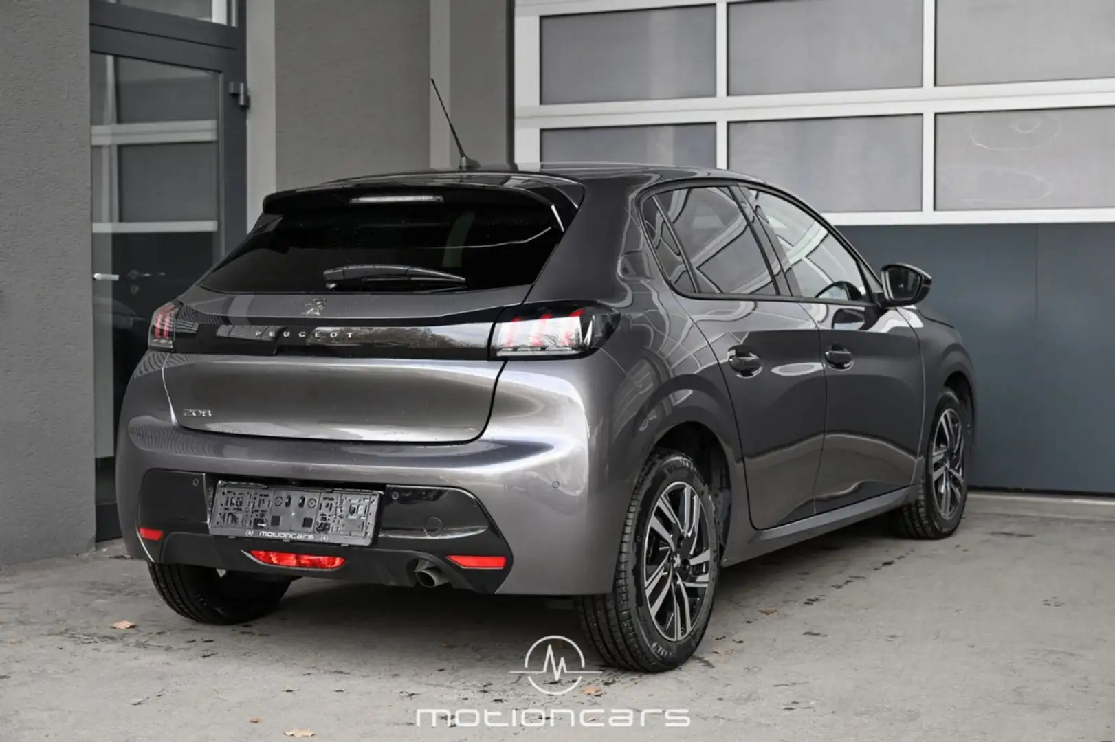 Peugeot 208 1.2 PureTech 100 Allure Pickerl NEU Grau - 2