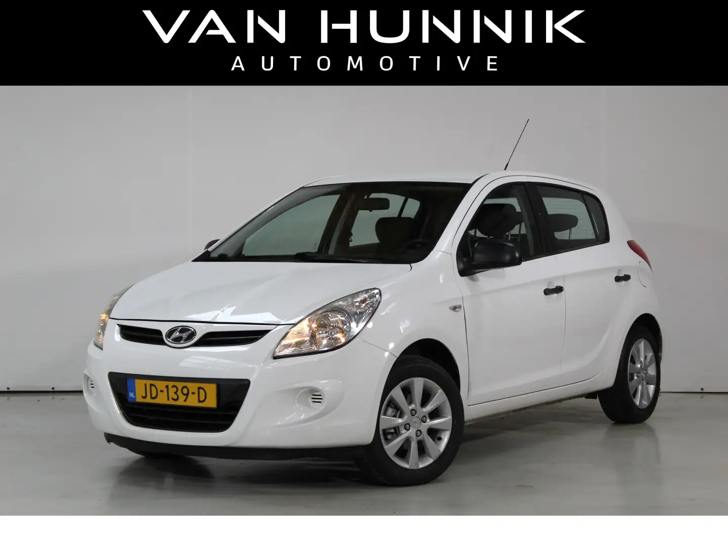 Hyundai i20 1.2i i-Drive Airco | Niuwe APK | Elektrische Ramen Wit - 1