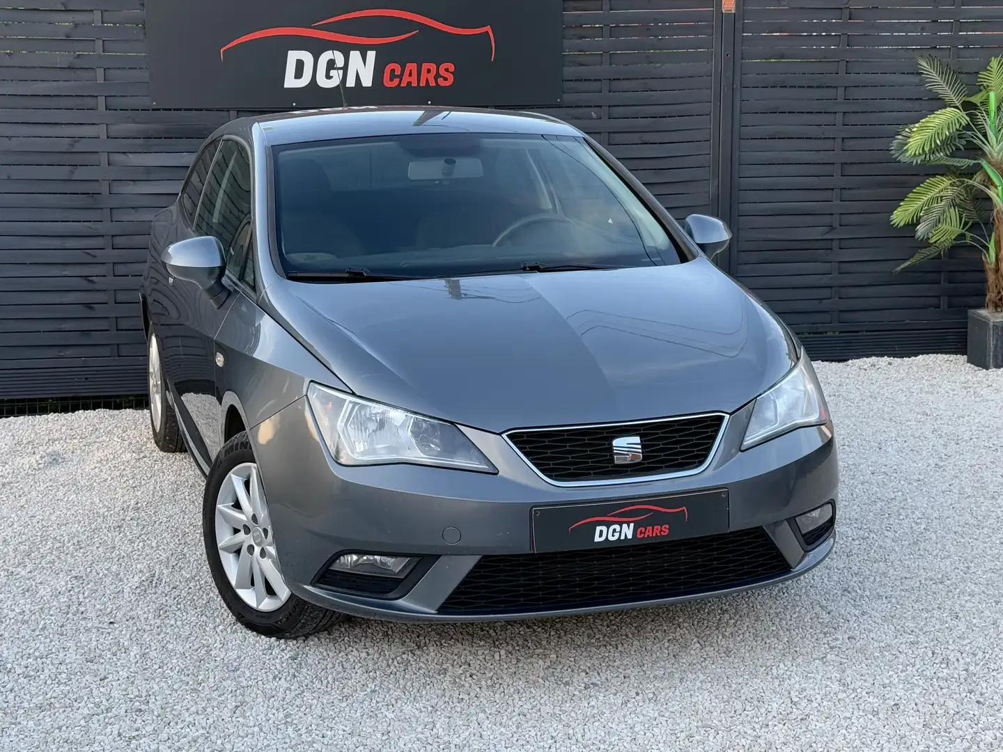 SEAT Ibiza SC 1.6 CR TDi Style Grau - 2