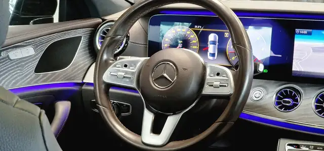 Mercedes-Benz CLS view 14