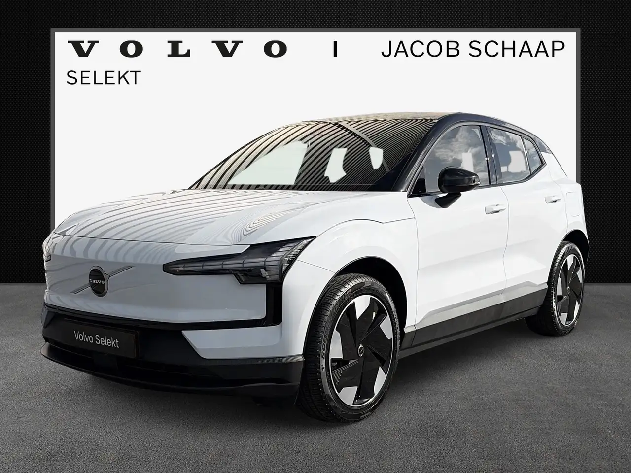Volvo EX30 Single Motor Extended Range Plus 69 kWh / Cloud Bl — photo 1 of 32
