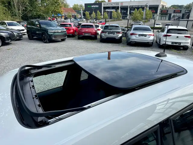 Mini Cooper Cooper view 2