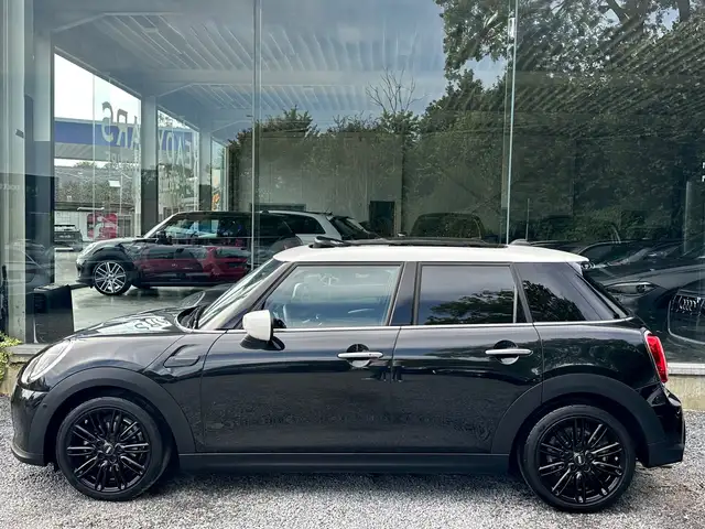 Mini Cooper Cooper view 5