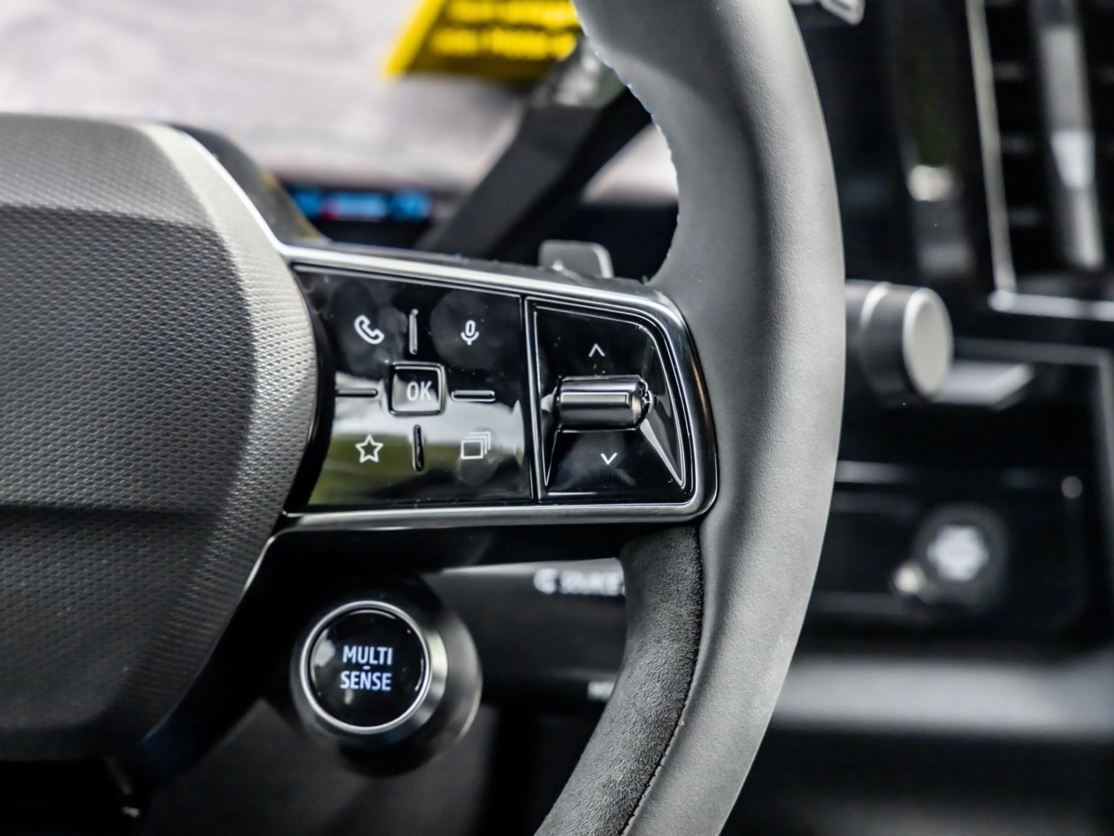 Renault Rafale Esprit Alpine Plug-in Hybrid 300 4x4 GJR — photo 8
