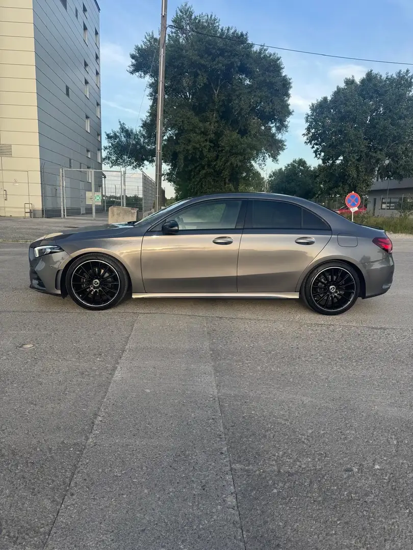Mercedes-Benz A 200 AMG Limousine Grau - 1