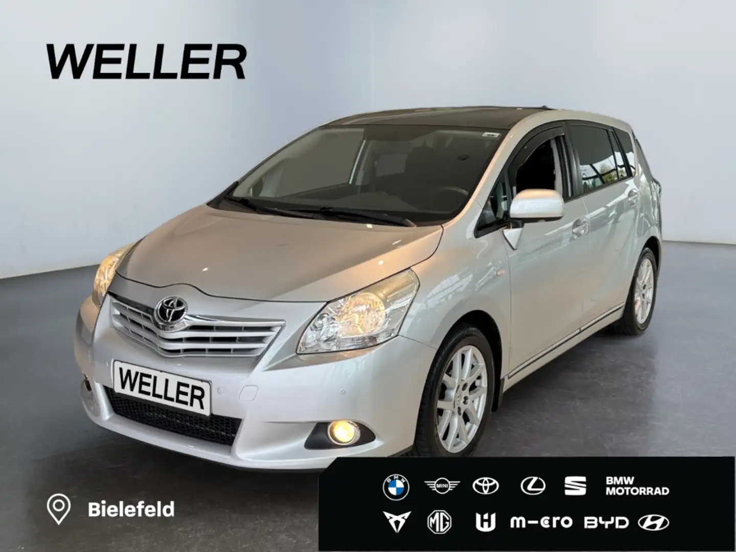 Toyota Verso 1.8 Travel *Pano*Kamera*Navi*PDC v+h*Tempo* Zilver - 1