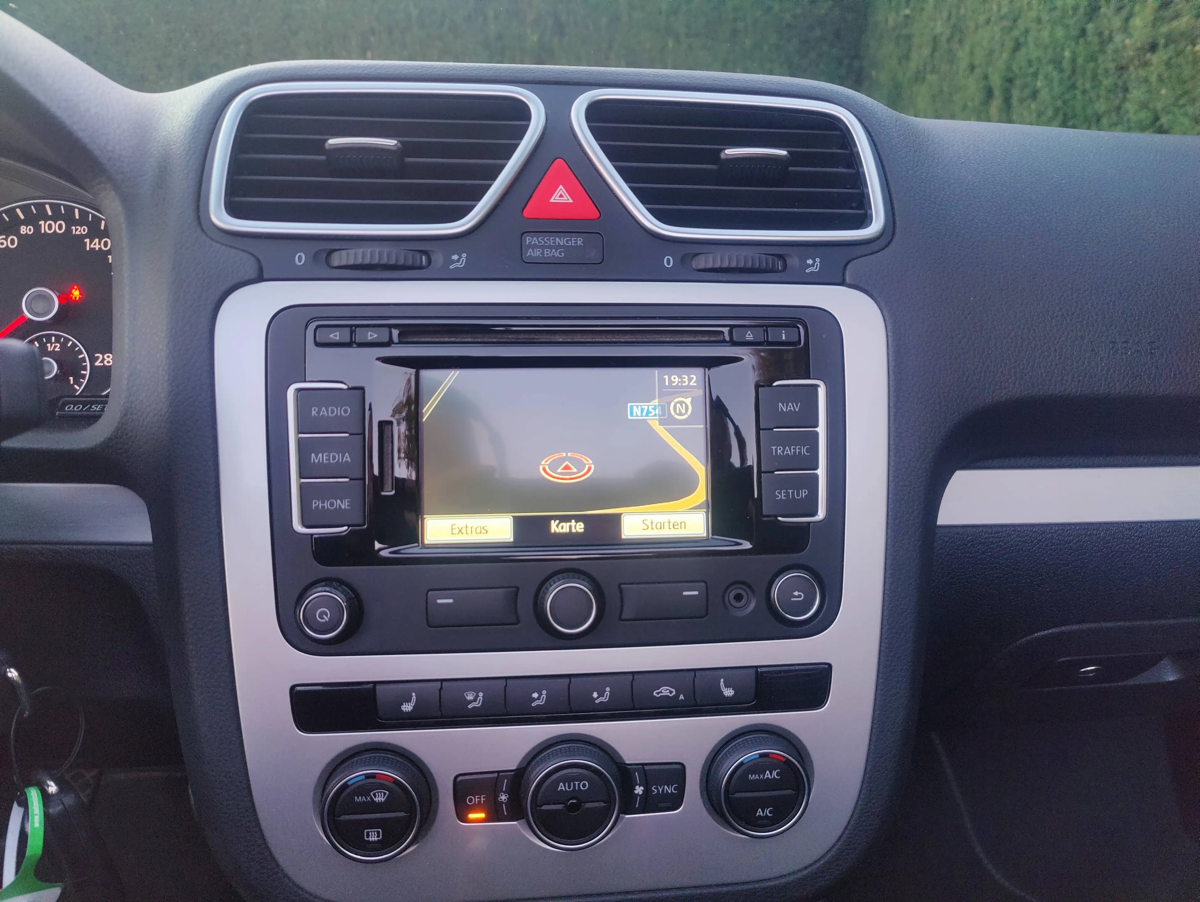 Volkswagen Eos Eos 2.0 TSI — photo 14