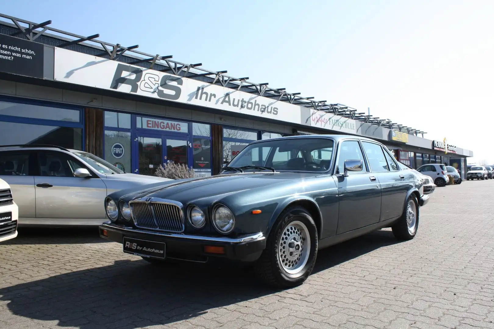 Jaguar XJ12 Blau - 1
