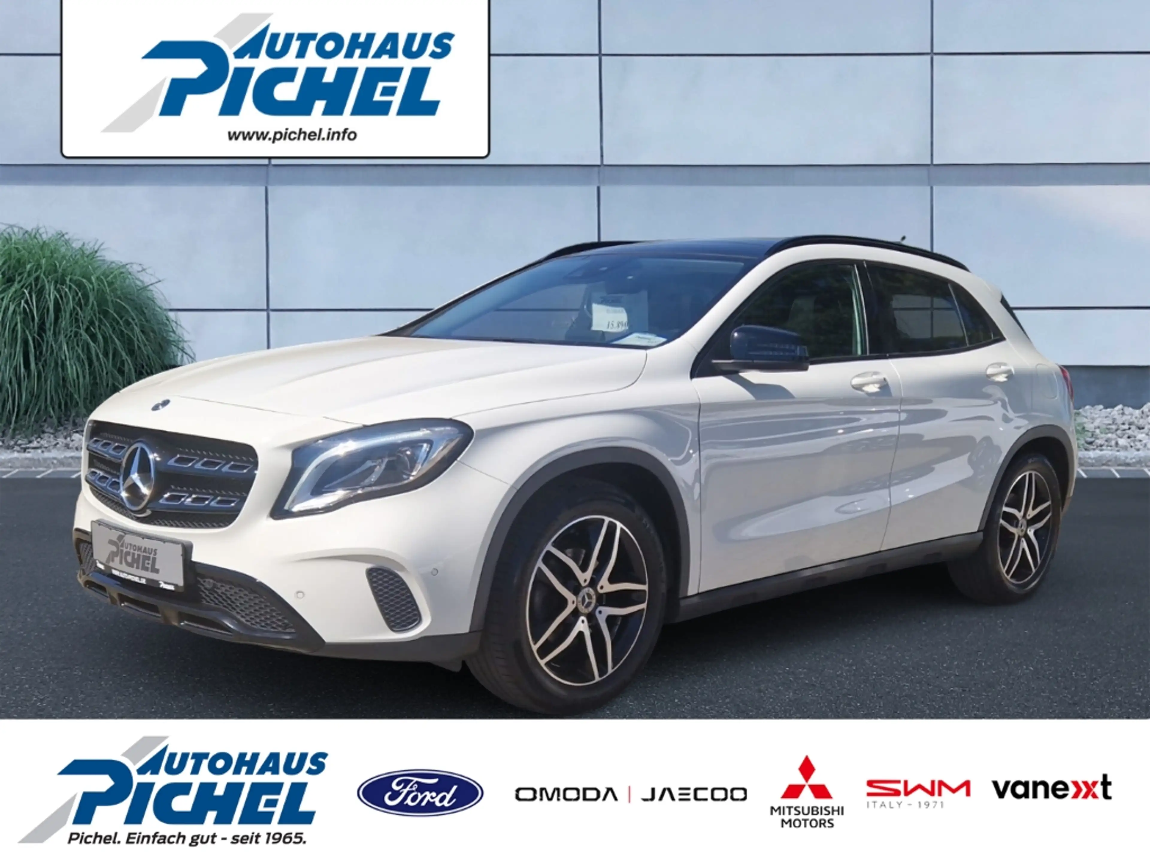 Mercedes-Benz GLA 180 URBRAN+PANOD+LED+NIGHT-PAKET+BUSINESS-PAKET