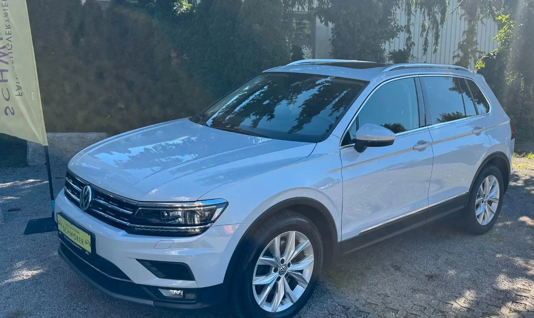 Volkswagen Tiguan Highline*4Motion*Autm*ACC*Lane-Assist*AHK Silber - 1