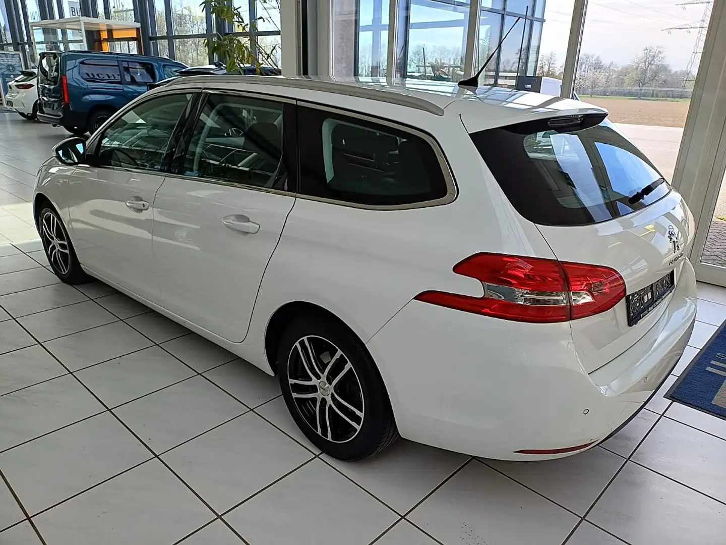 Peugeot 308 SW 1,6 BHDI 120 Allure Weiß - 2