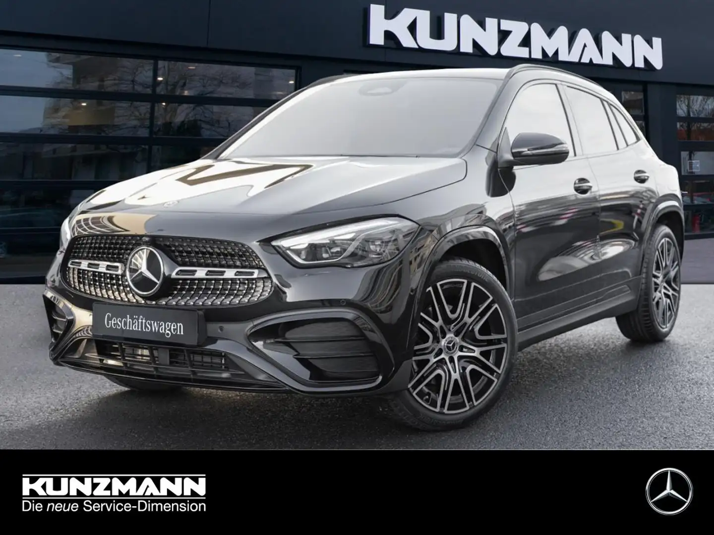Mercedes-Benz GLA 200 AMG Night MBUX Navi EasyP AHK ParkPaket Schwarz - 1