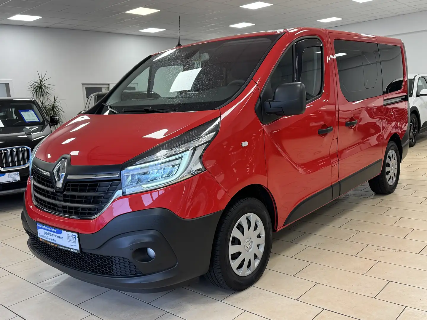 Renault Trafic L1H1 2.0 dCi*1Life*6-Sitzer*LED*R-Cam*1H Rouge - 1