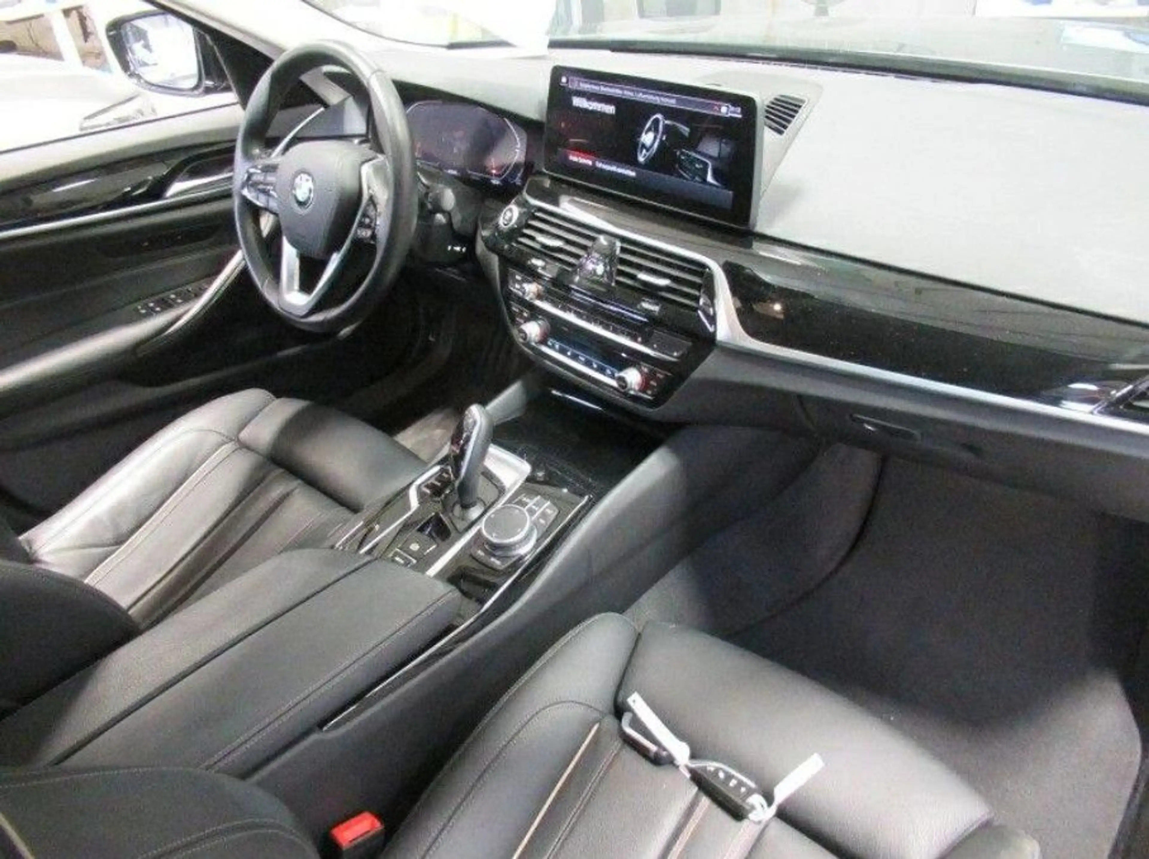 BMW 530 d xDrive Limousine ACC HeadUp H&K Massage — photo 3