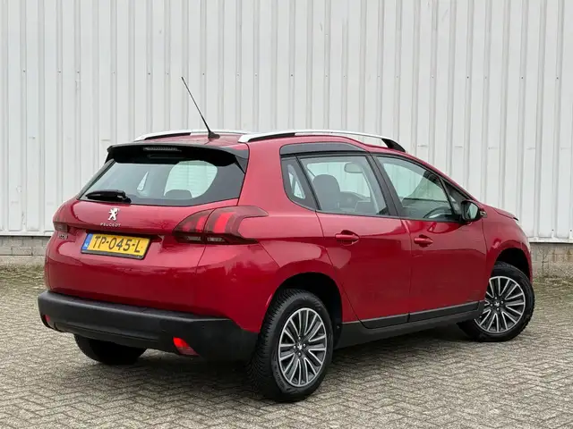 Peugeot 2008 view 6