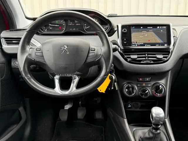 Peugeot 2008 view 4