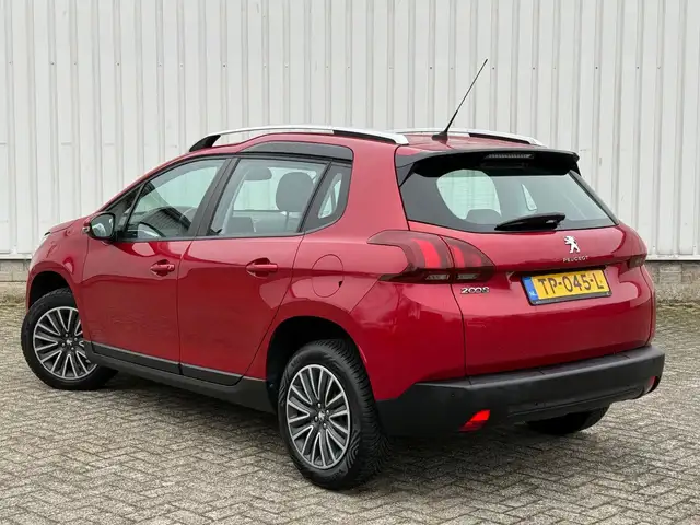Peugeot 2008 view 5