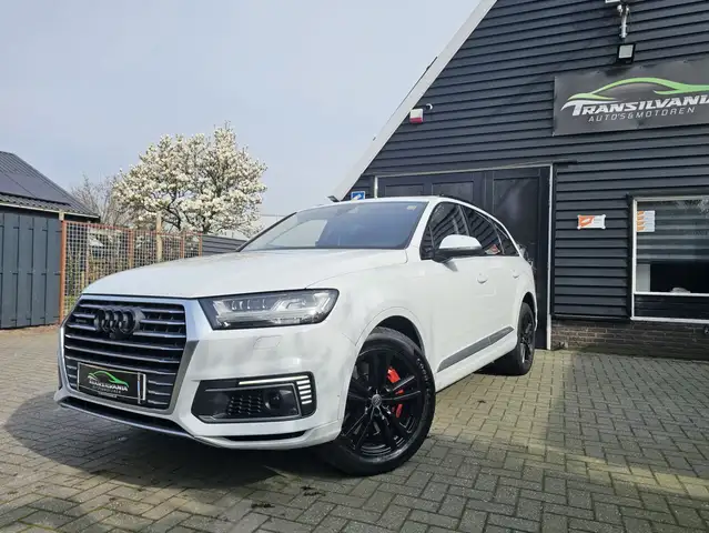 Audi Q7 e-tron