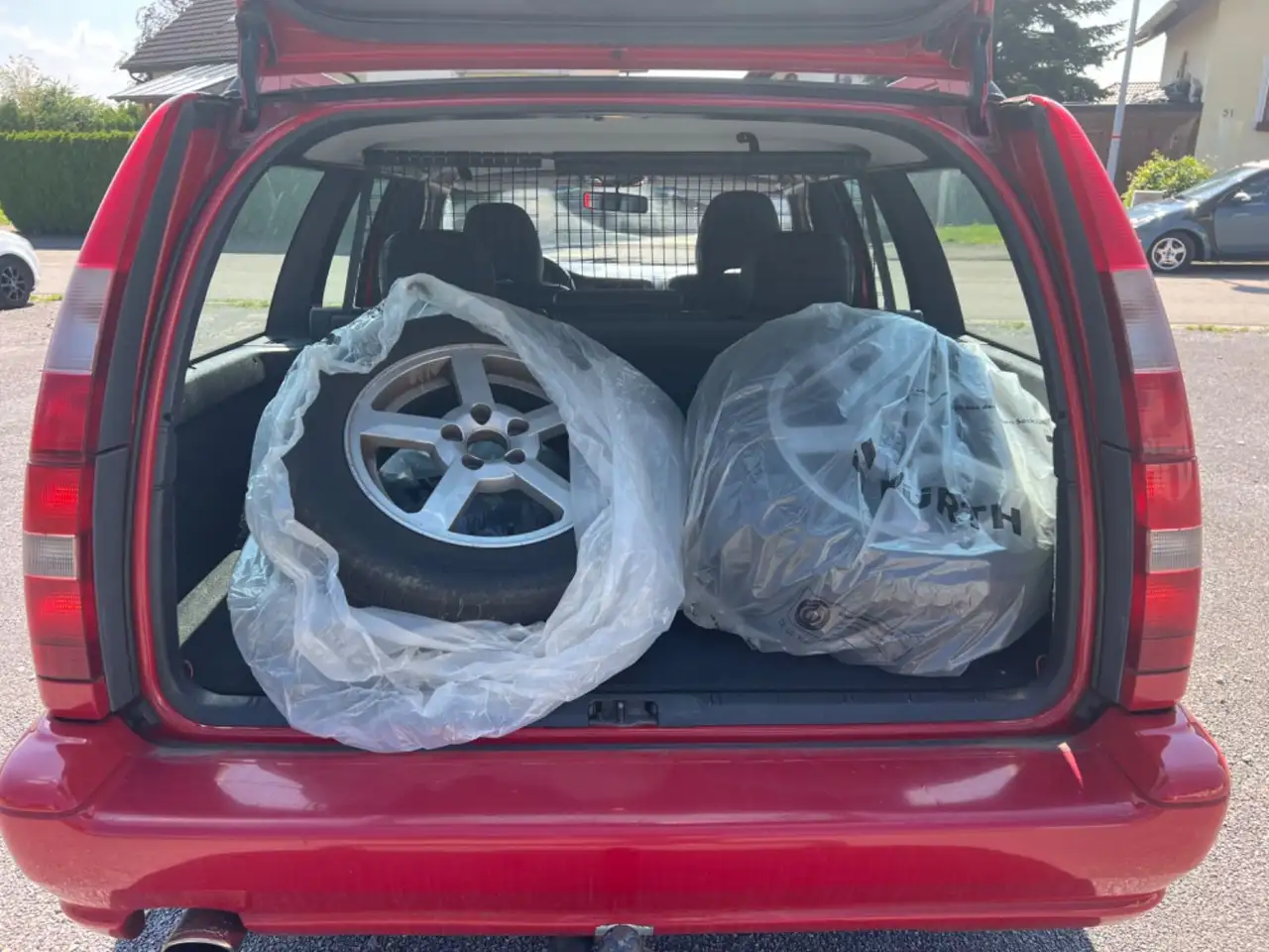 Volvo V70 2.5 Leder TÜV NEU aus 2 Hand 8xREIFEN, foto 2