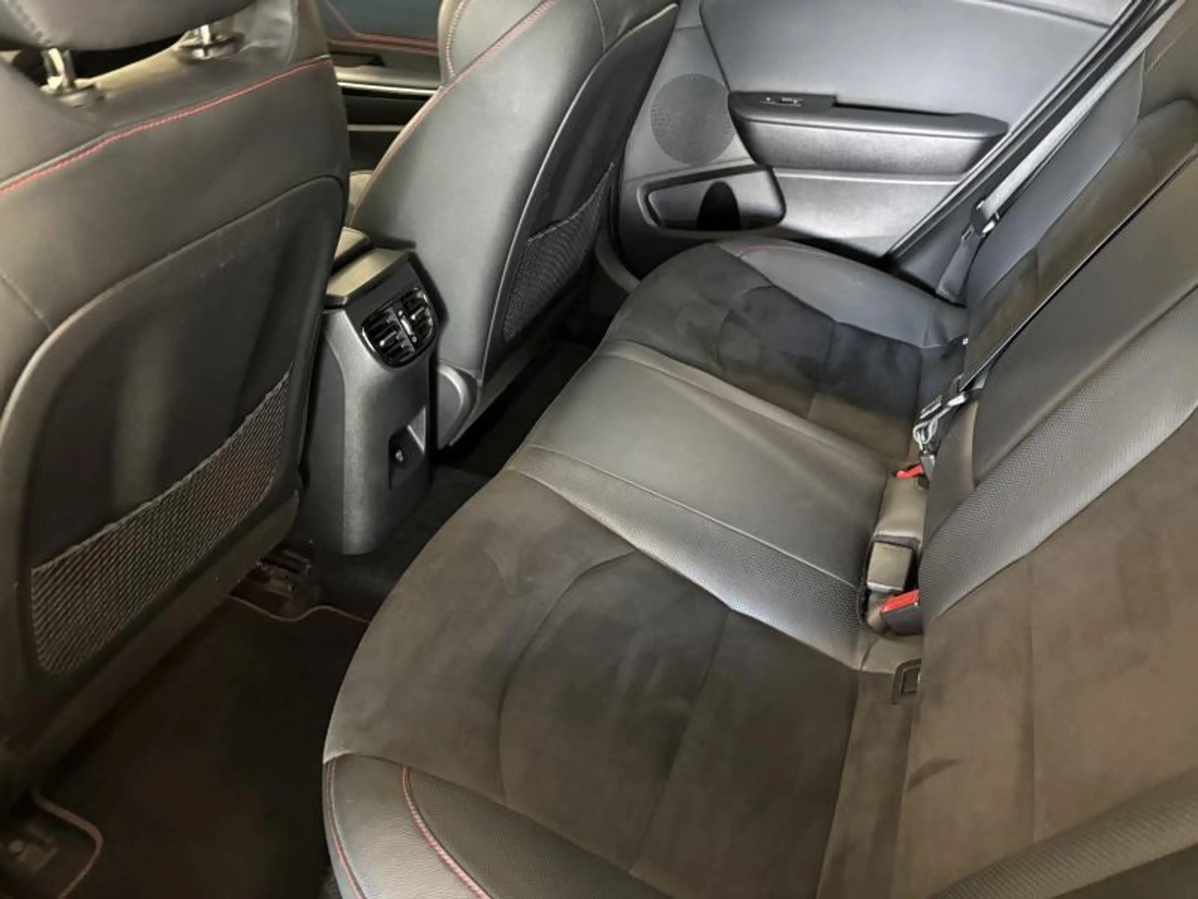 Kia Ceed / cee'd & Pro GT — photo 11