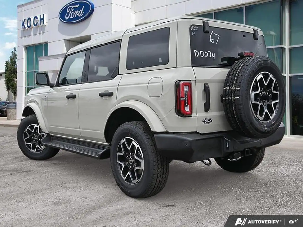 Ford Bronco photo Ford Bronco