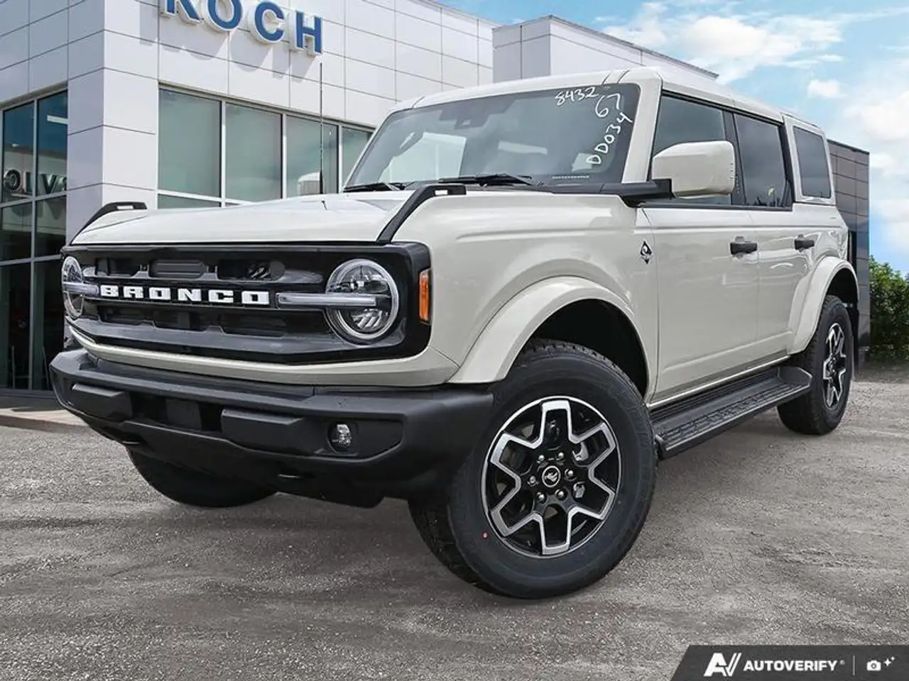 Ford Bronco photo Ford Bronco