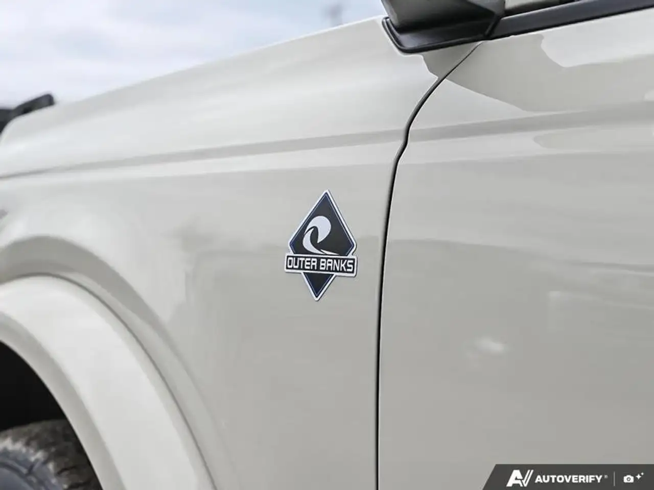 Ford Bronco photo Ford Bronco