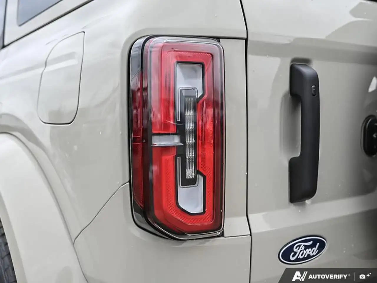 Ford Bronco photo Ford Bronco