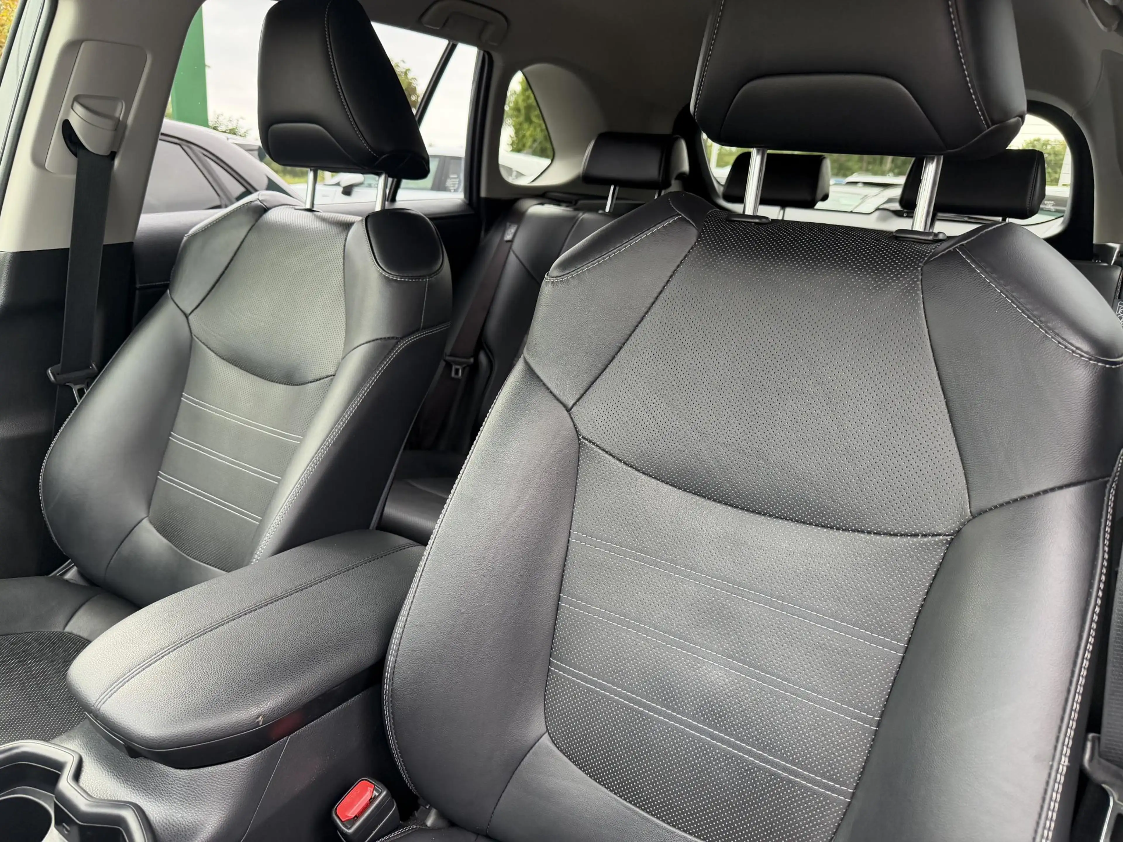 Toyota RAV 4 2.5 Hybrid AWD Business Plus — photo 23