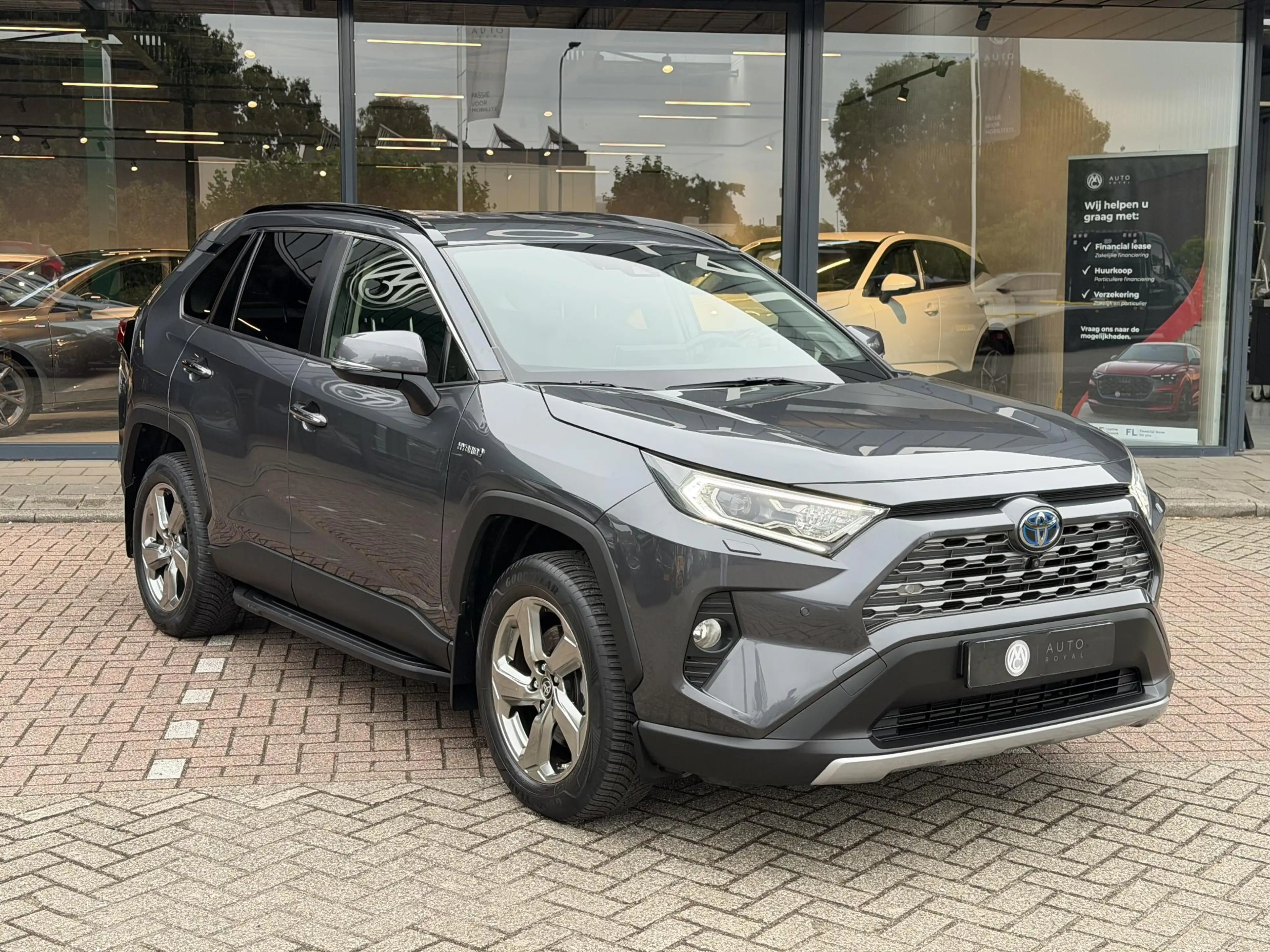 Toyota RAV 4 2.5 Hybrid AWD Business Plus — photo 4