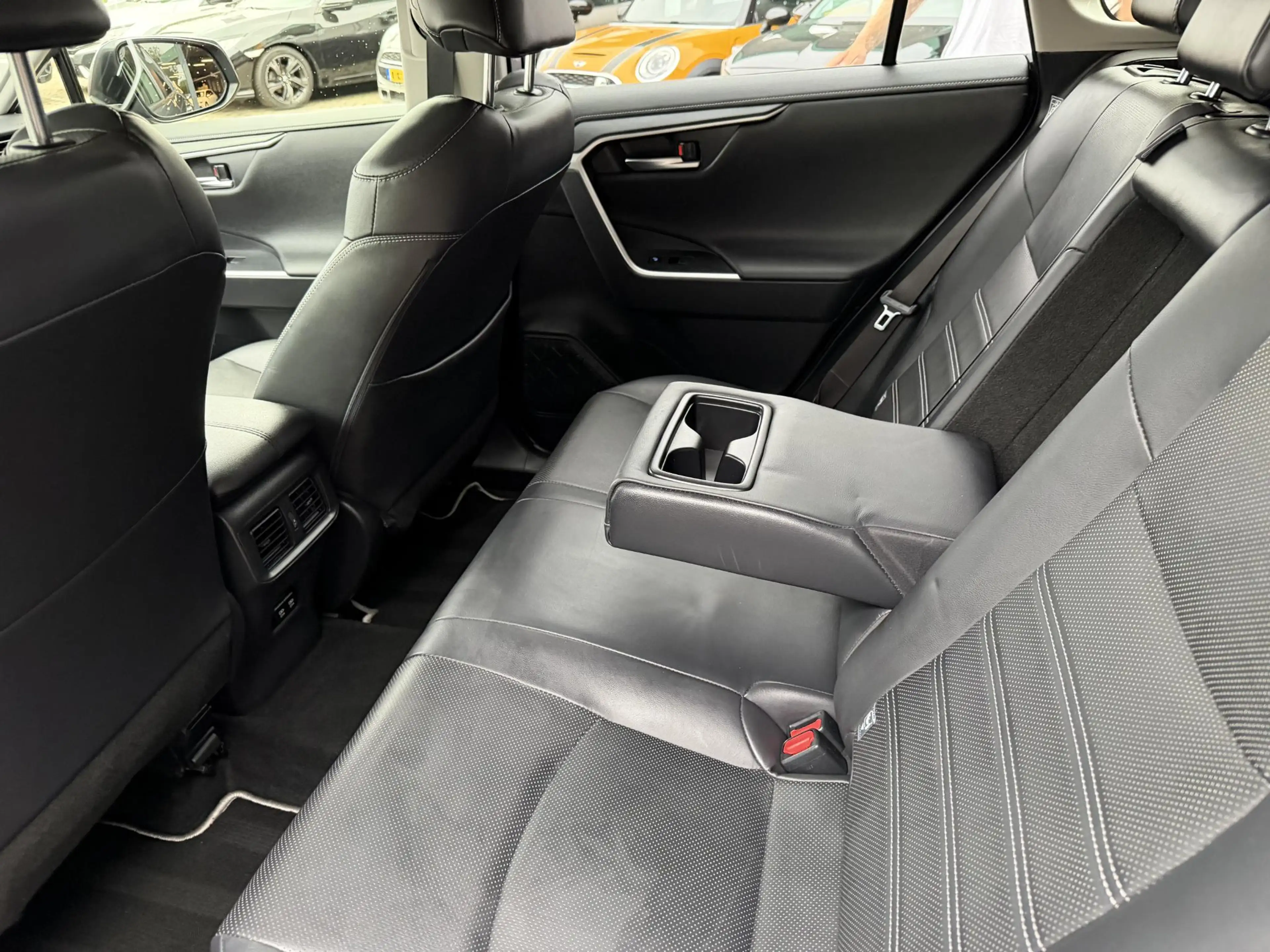 Toyota RAV 4 2.5 Hybrid AWD Business Plus — photo 12