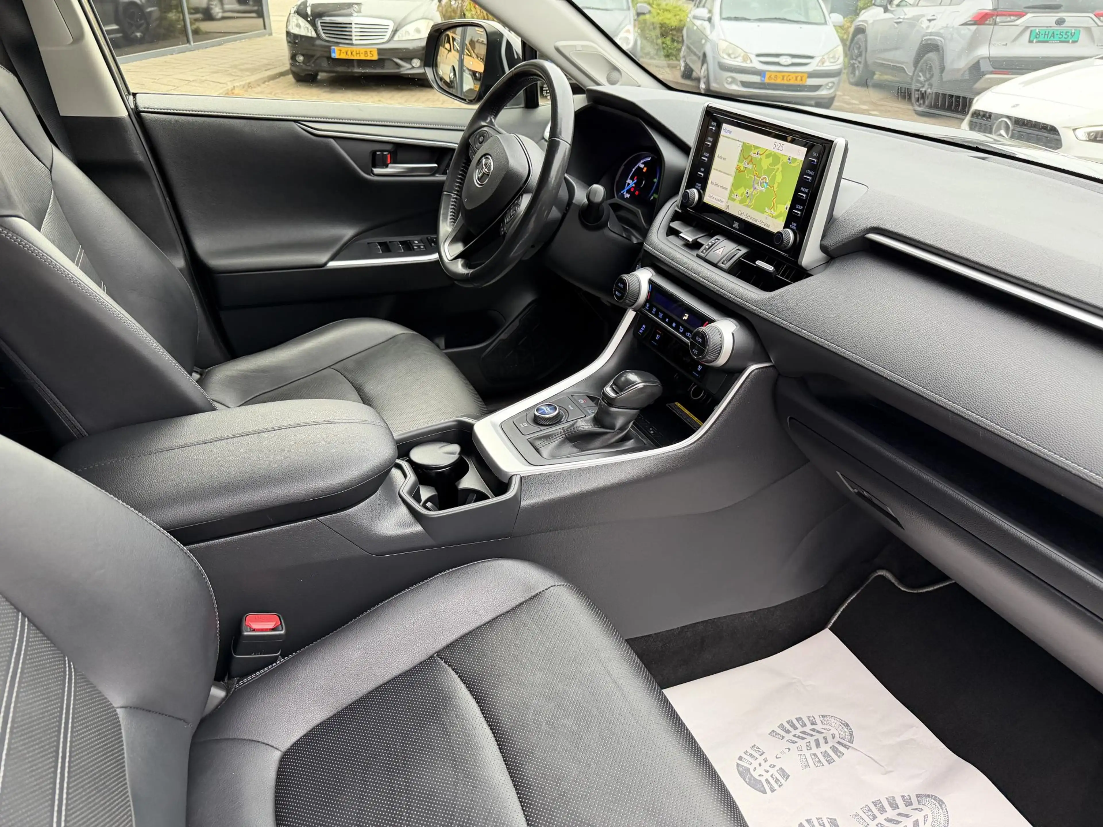 Toyota RAV 4 2.5 Hybrid AWD Business Plus — photo 11