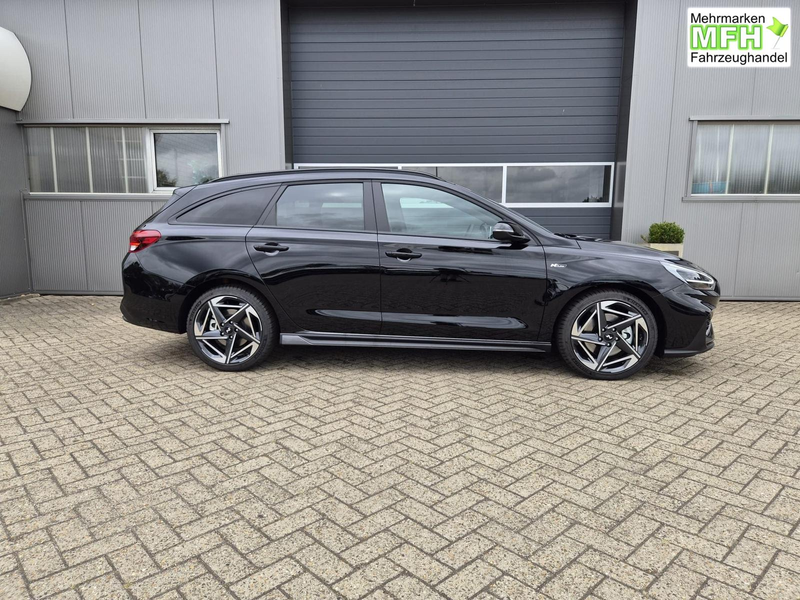 Hyundai i30 Kombi  1.6 T-GDI 150PS Automatik N-Line Sitzhei... — photo 6
