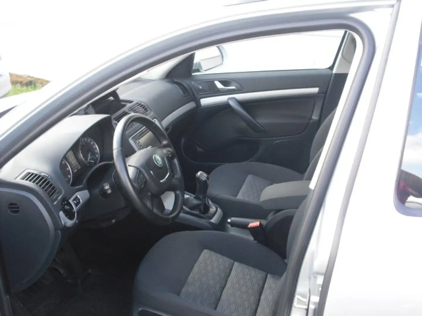 Mercedes-Benz A 180 A 180 CDI / d BlueEfficiency  Junge Sterne Negro - 2