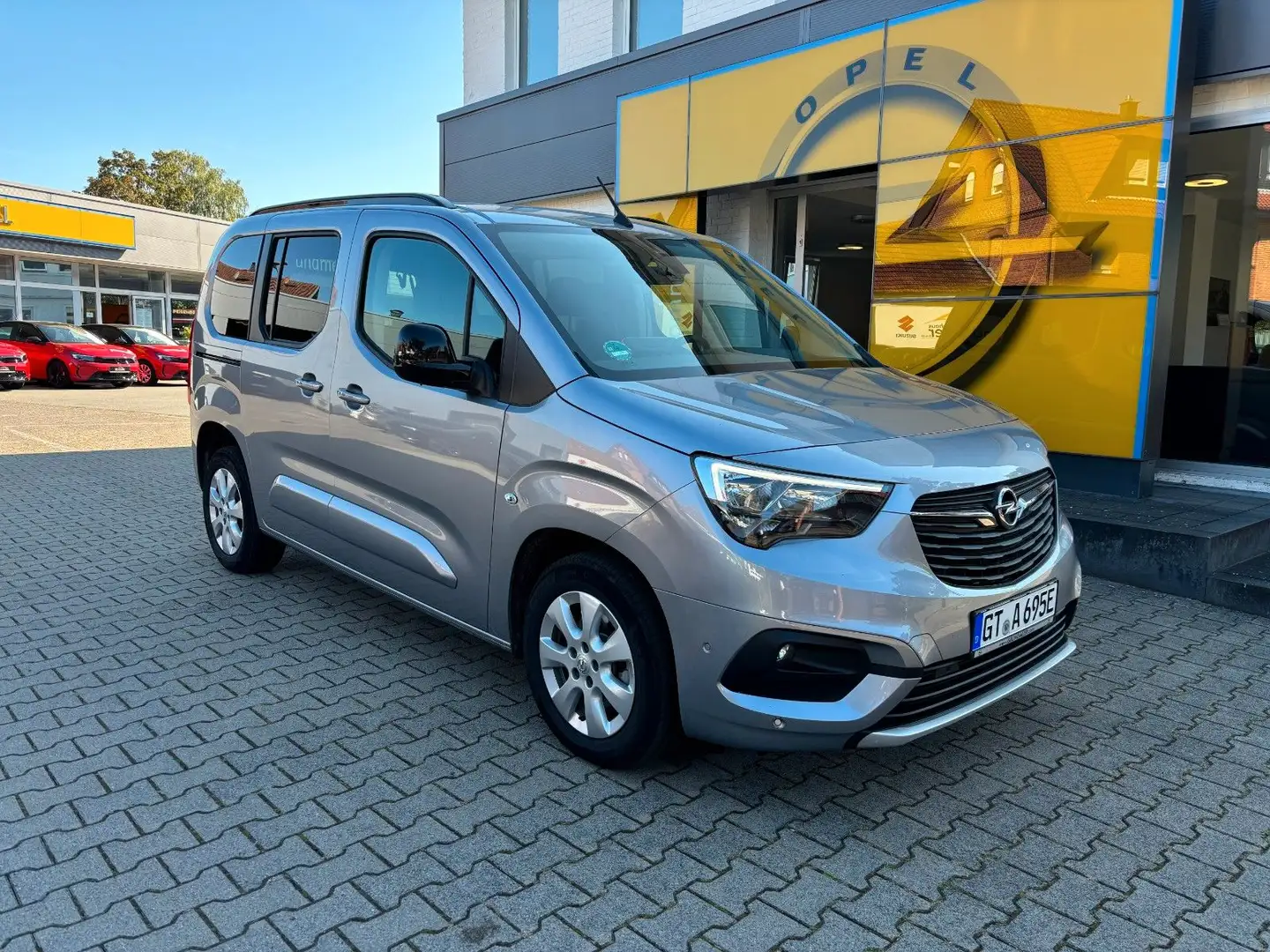 Opel Combo Life Ultimate Grau - 2